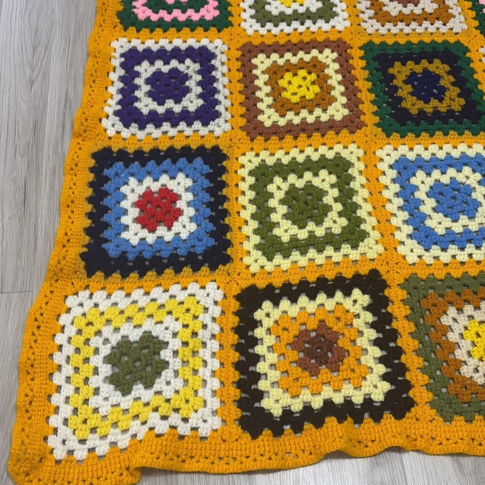 Vintage‎ Colorful Crochet Granny Square Blanket